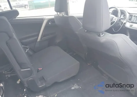 2018 Toyota Rav4 Xle z USA, uszkodzony, nr VIN 2T3RFREV5JW800336